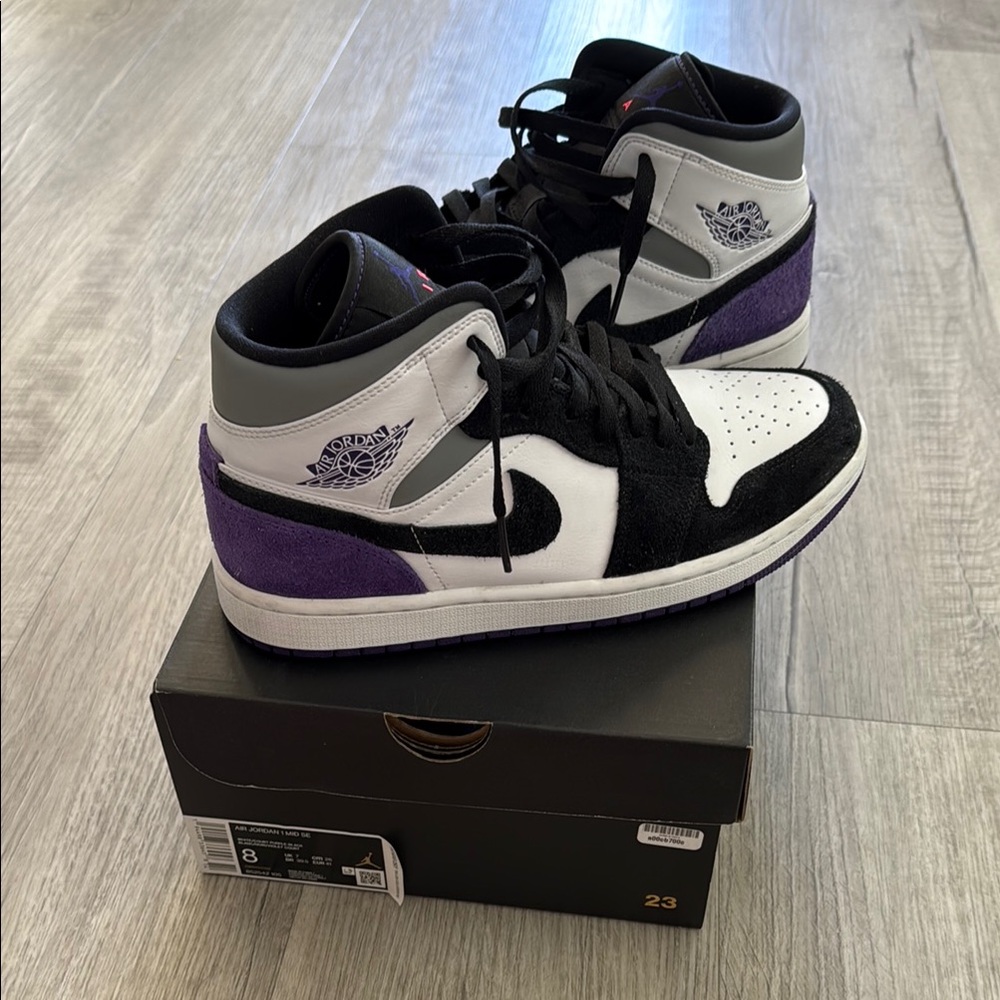 Jordan Men's Black, White, and Purple Sneakers